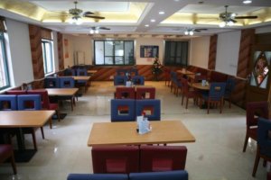 南码头路街道南风养老院